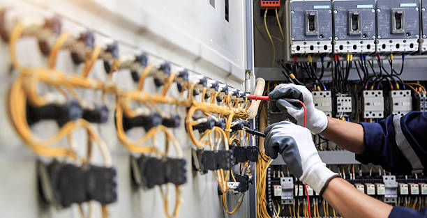 Professional Electrician technician working in Four Corners, OR